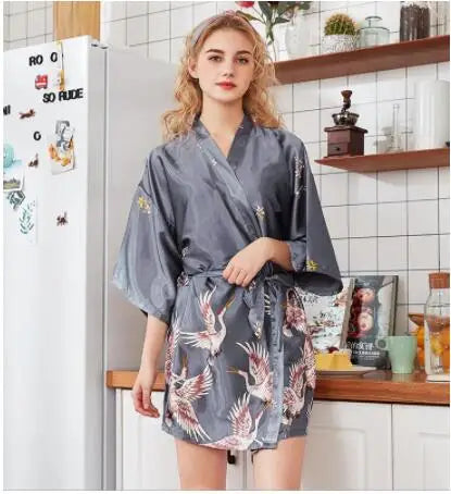 Peignoir court satin imitation soie Femme