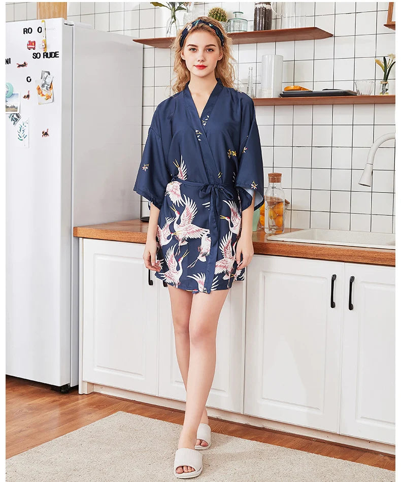 Peignoir court satin imitation soie Femme