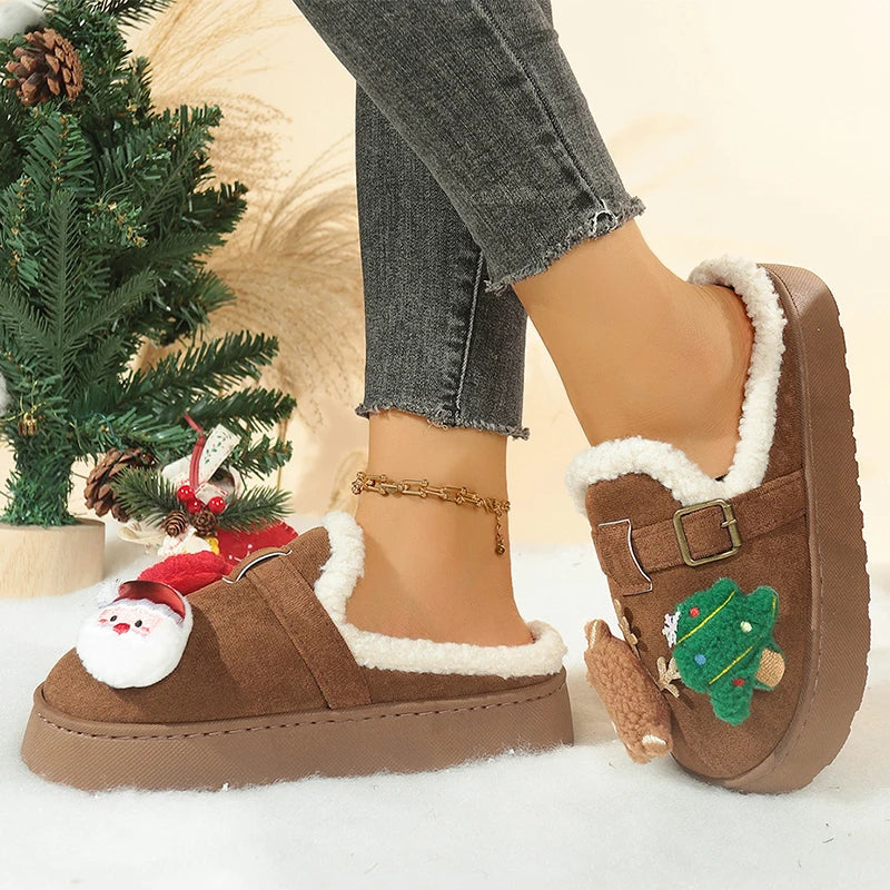 Pantoufles Noël motifs relief