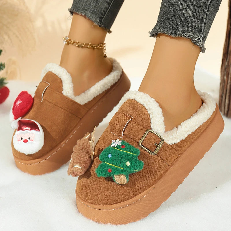 Pantoufles Noël motifs relief